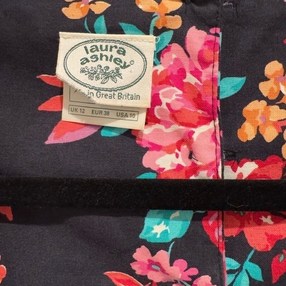 Laura Ashley prairie Floral black Dress with Pink and green Accents puff sleeve - Picture 13 of 13